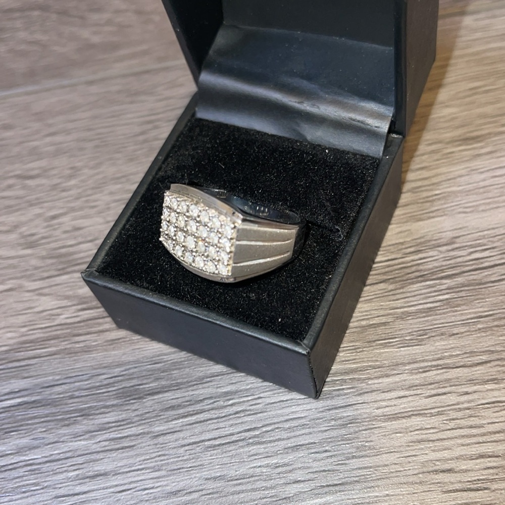Men's Diamond Cluster Ring - Picture 9 of 10